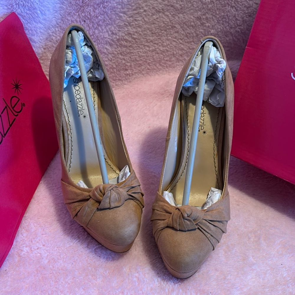 Shoe dazzle ladies heels